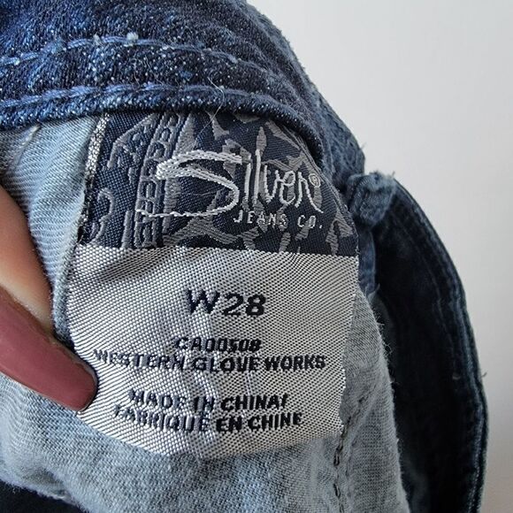 Silver JEANS Co. Distressed Twisted Capri Low Rise Medium Wash Denim Size 28 - Picture 8 of 11